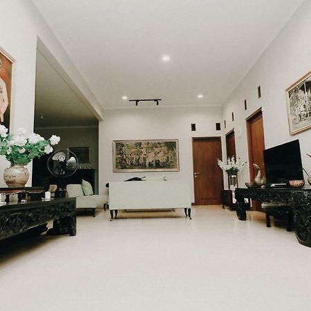 ホテル House Of Moedjito ジョグジャカルタ エクステリア 写真